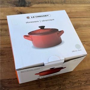 Le Creuset Stoneware Mini Round Cocotte, 8 oz
